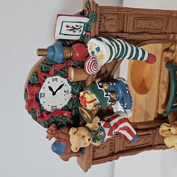 House of Lloyd Christmas Around the World VTG By the Fire Votive Brown Green Red - Picture 2 of 9